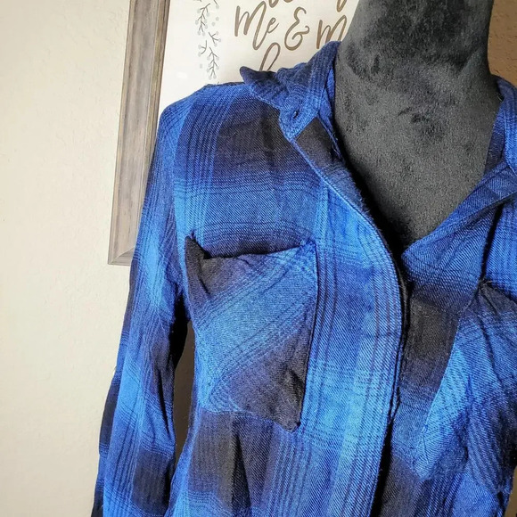 Sim & Sam Flannel Plaid Button Down Tie Front Top Size Medium - Picture 12 of 12